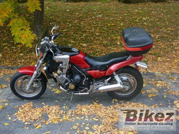 1986 Yamaha FZX 700 Fazer photo